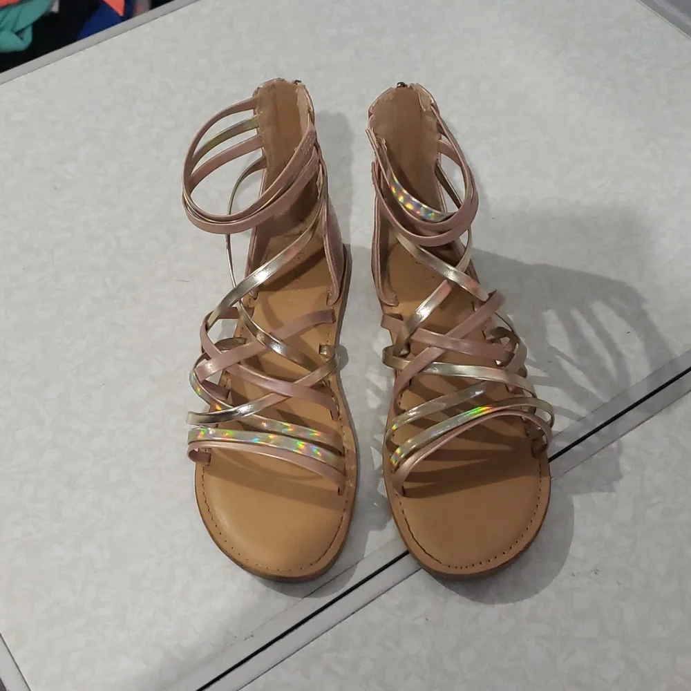 Cat & Jack Rose Gold‎ Metallic Zipper Back Ankle Strap Roman Sandals Girl’s 3